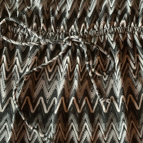 Emma & Michelle women’s white gray chevron midi dress pockets size 8 casual - Picture 8 of 16